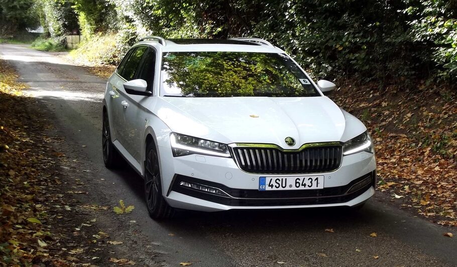 Тест драйв Skoda Superb 2020  цена благородства