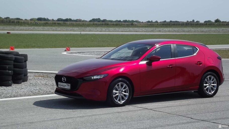 Тест драйв новой Mazda3  не родись красивой