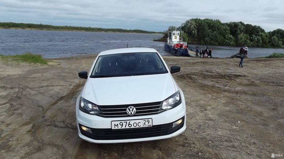 Тест драйв прокатного Volkswagen Polo  грозовой фон