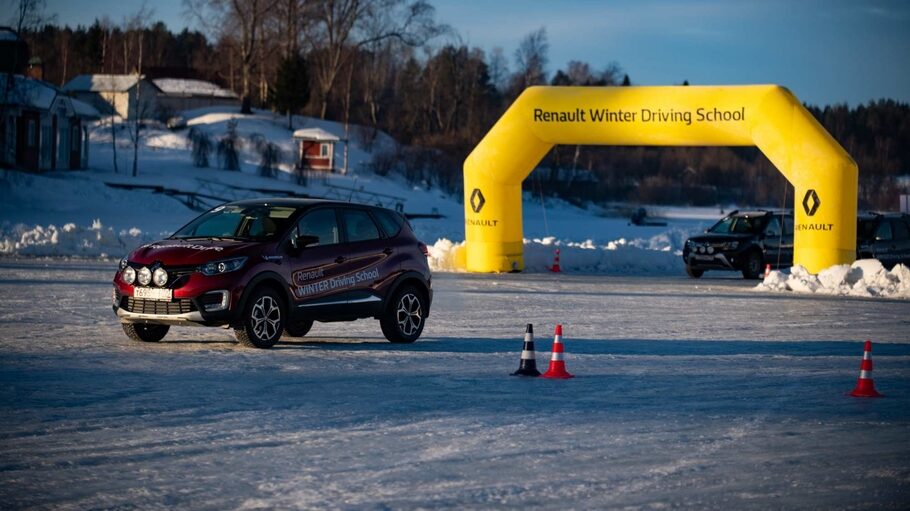 Режем ладожский лед  когтями  полноприводных Renault