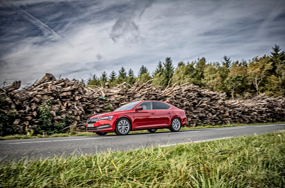 Тест драйв Skoda Superb 2020  цена благородства