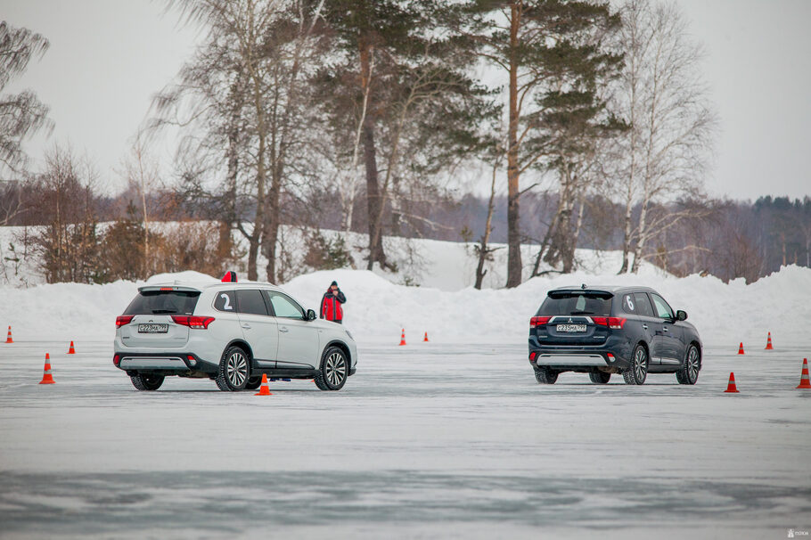 Тест драйв Mitsubishi Outlander GT  ввинчиваемся в поворот