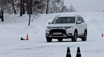 Тест драйв Mitsubishi Outlander GT  ввинчиваемся в поворот