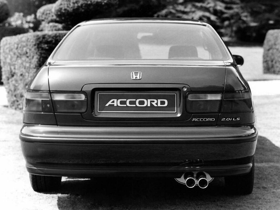 Ретро тест Honda Accord V  старый музыкант