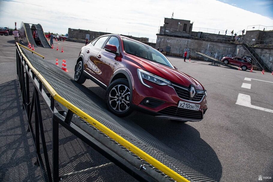 Тест драйв Renault Arkana  красавчик поневоле