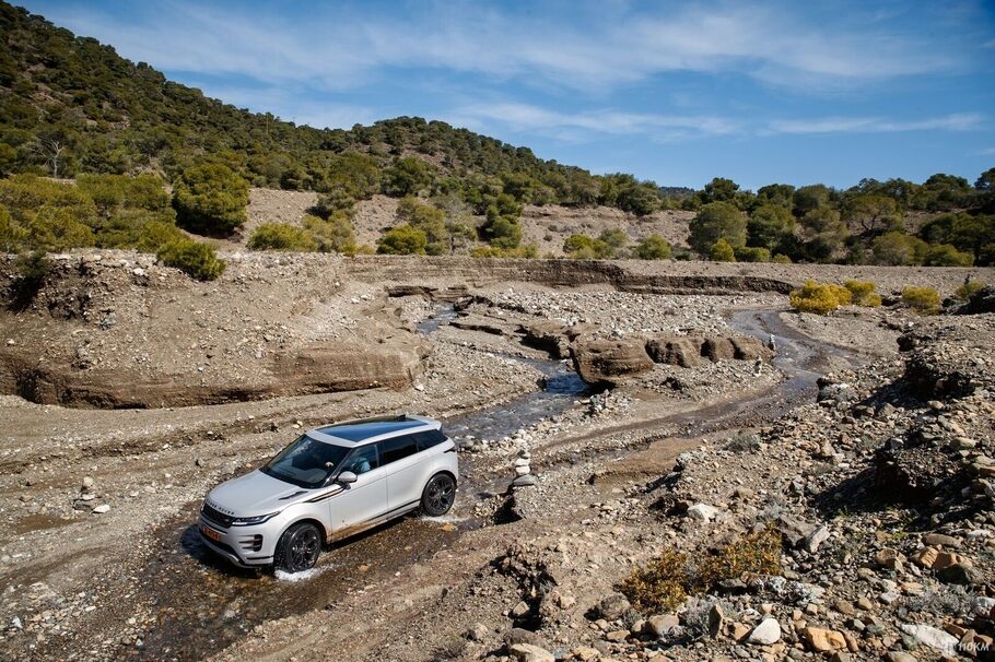 Тест драйв нового Range Rover Evoque  чистая линия