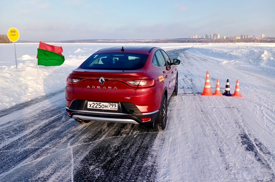 Зимний тест драйв Renault Arkana  коньки подпевают  звеня