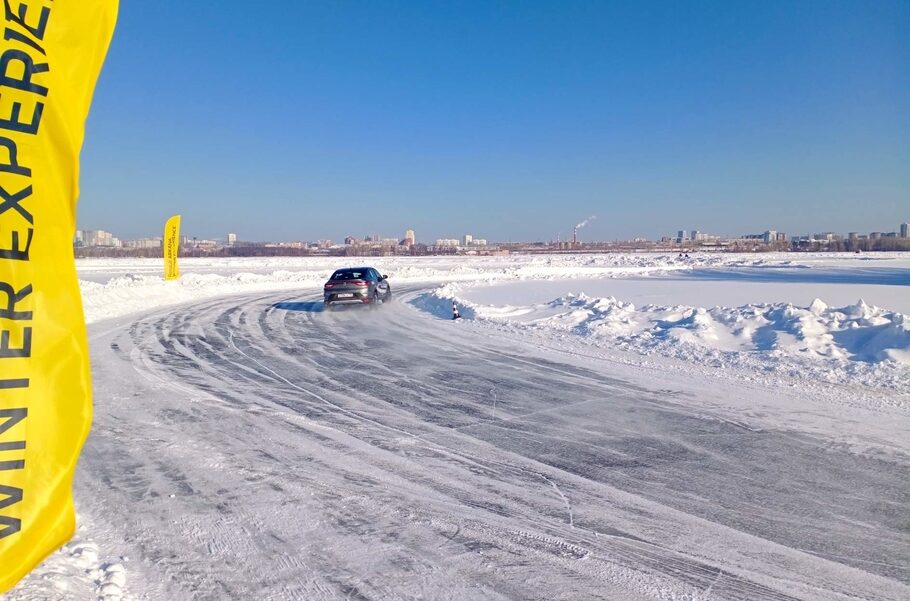 Зимний тест драйв Renault Arkana  коньки подпевают  звеня