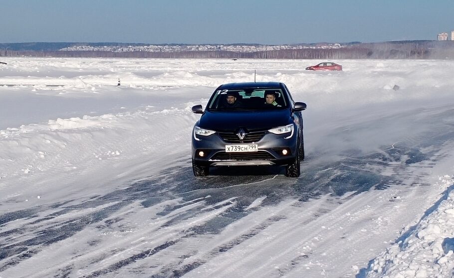 Зимний тест драйв Renault Arkana  коньки подпевают  звеня