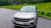 Тест драйв лифтбека Volkswagen Polo  второе лицо